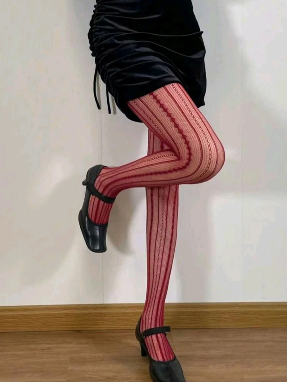 NWT Sexy Red Vintage Romantic Vertical Striped Openwork Hosiery Tights